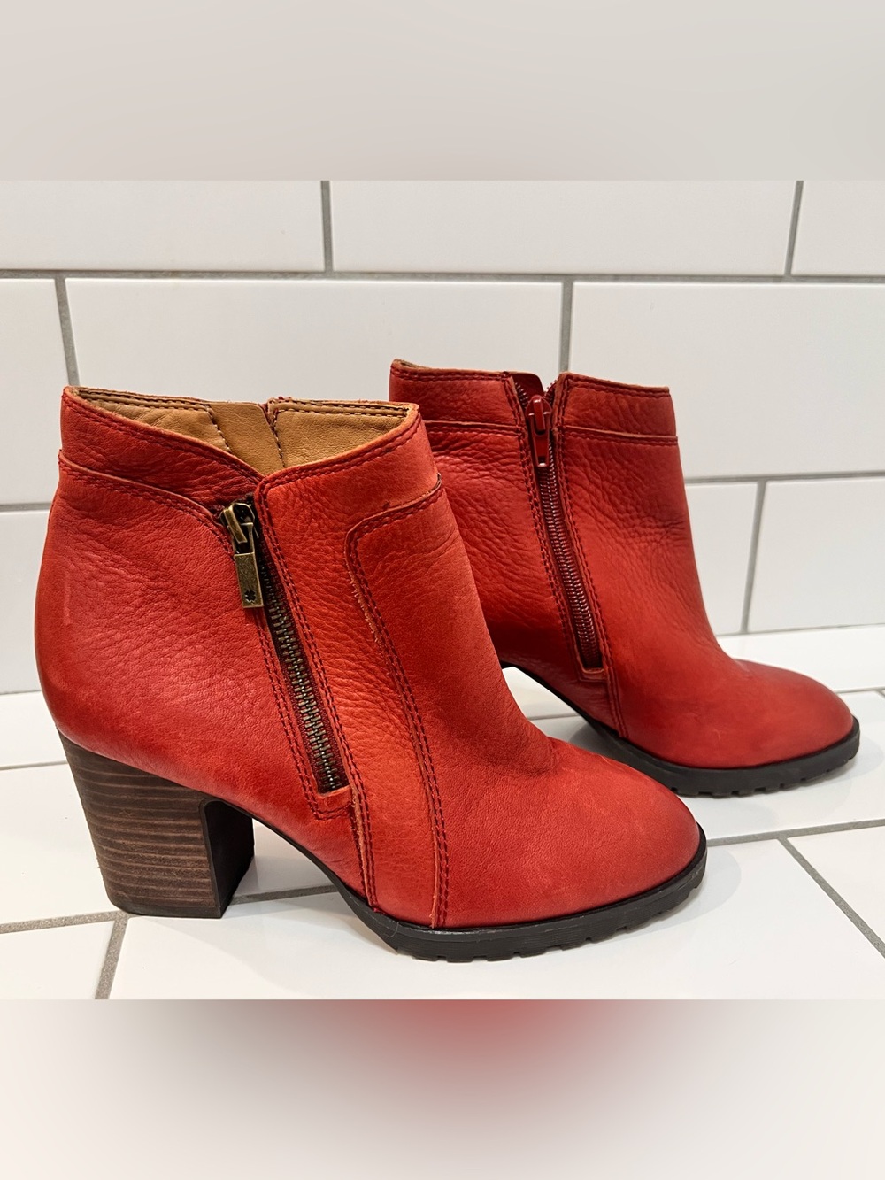 New Lucky Brand Nilafa Red Leather Double Zip Block Heel Booties Size 6.5
